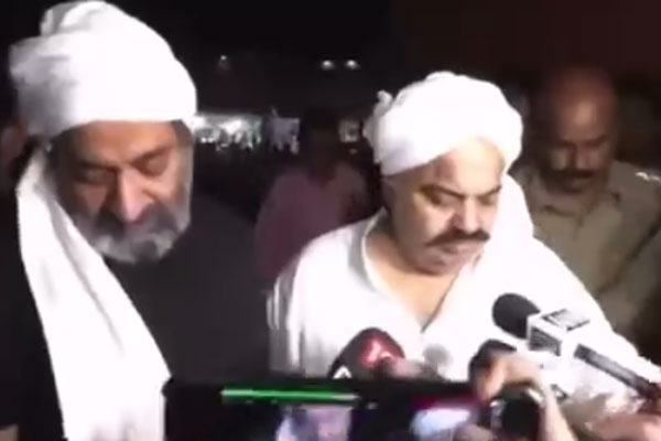 В Индии в прямом эфире застрелили политика, обвиняемого в серии преступлений