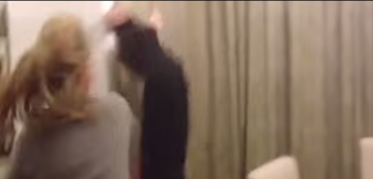 Драка Анны Семенович с мужчиной попала на видео Драка Анны Семенович с мужчиной попала на видео