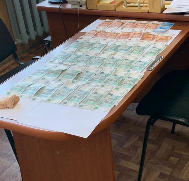 Суд приговорил жителя Амурской области к четырем годам лишения свободы за дачу взятки полицейскому Суд приговорил жителя Амурской области к четырем годам лишения свободы за дачу взятки полицейскому