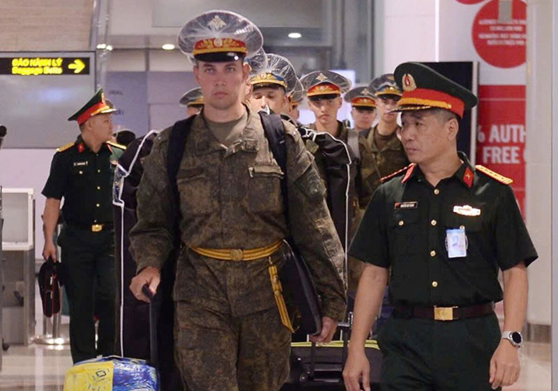 Российские военные прибыли во Вьетнам для участия в параде к 80-летию Национального дня | Во Вьетнаме готовят грандиозный парад: в Ханой прибыли российские военнослужащие