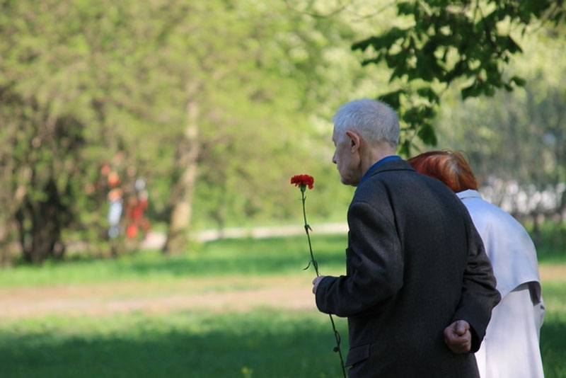 Скандал в Красноярске: почтальон обокрала 98-летнюю ветерана ВОВ ради 80 тысяч | Почтальон украла 80 тысяч у ветерана ВОВ в Красноярском крае Скандал в Красноярске: почтальон обокрала 98-летнюю ветерана ВОВ ради 80 тысяч | Почтальон украла 80 тысяч у ветерана ВОВ в Красноярском крае