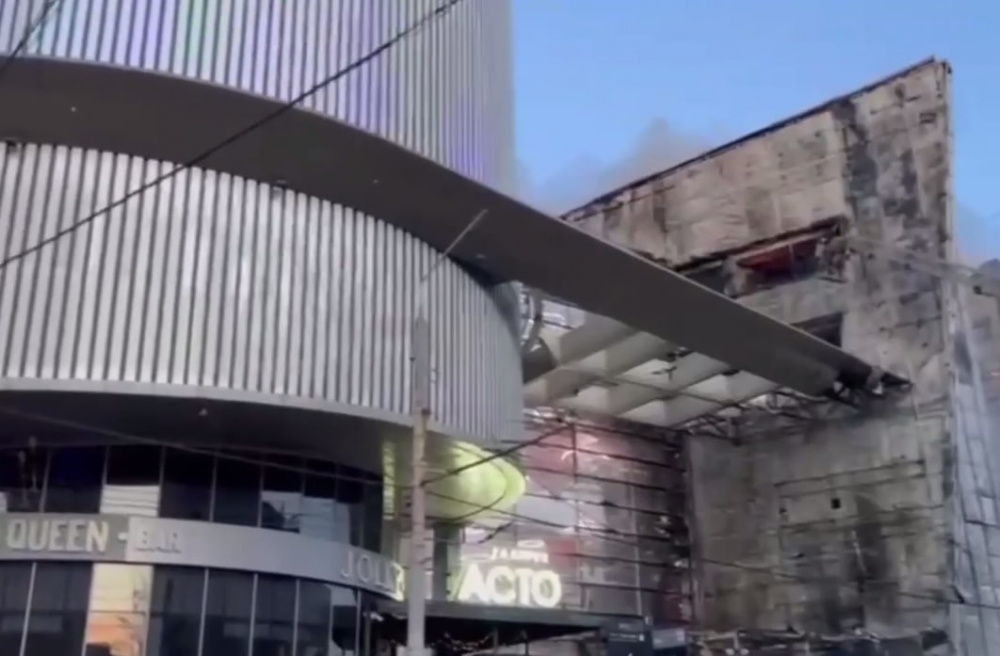 В Ростове-на-Дону вспыхнул торговый центр | В ТЦ "Галерея Астор" в Ростове-на-Дону произошел пожар В Ростове-на-Дону вспыхнул торговый центр | В ТЦ "Галерея Астор" в Ростове-на-Дону произошел пожар