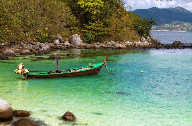 На Пхукете туристам за нарушения начнут выдавать красные карточки и депортировать