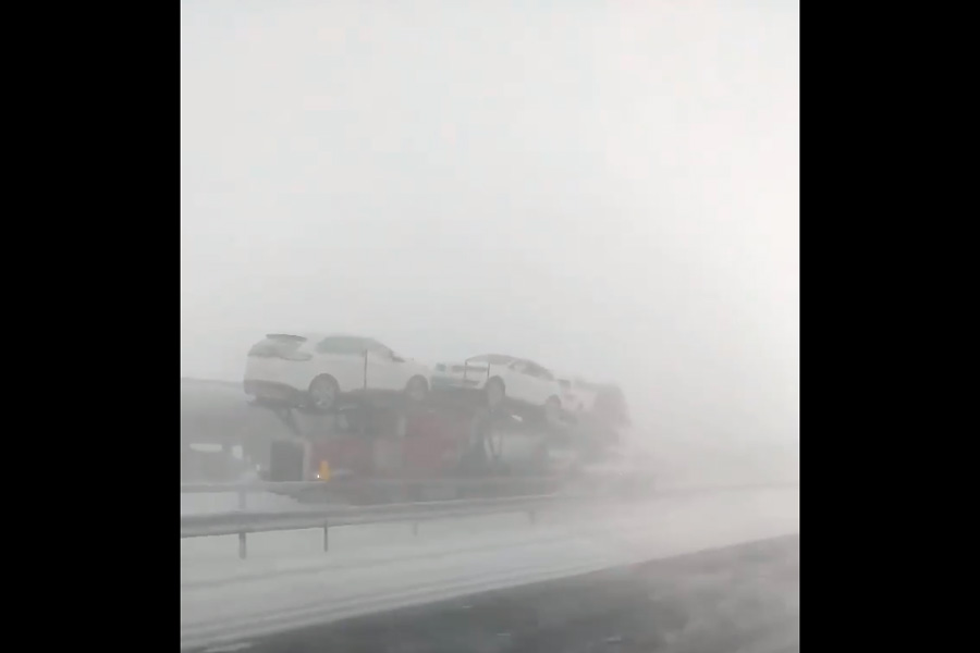 Крупнейшее ДТП с участием 35 машин произошло в США. ВИДЕО Крупнейшее ДТП с участием 35 машин произошло в США. ВИДЕО