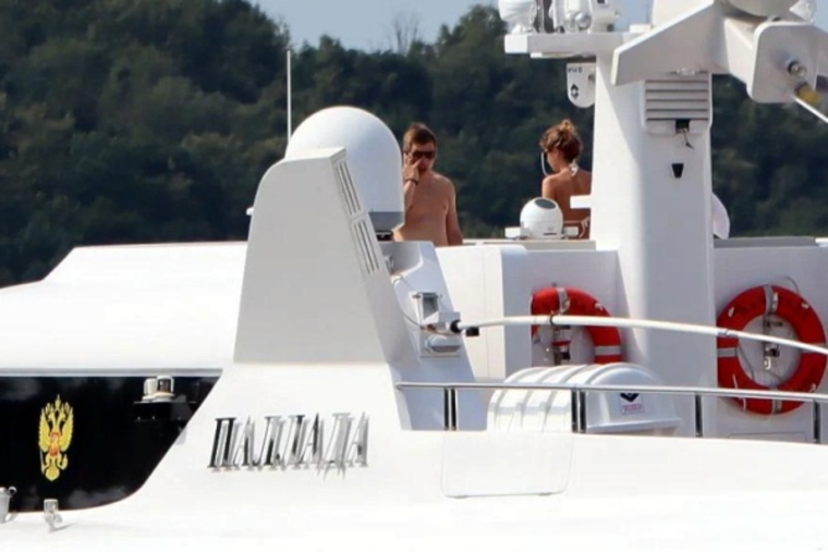 Журналисты выяснили, как можно арендовать «яхту патриарха»