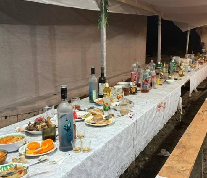 На Алтае президента Федерации ММА убили во время свадебного застолья | Главу Федерации ММА Алтая зарезали на свадьбе На Алтае президента Федерации ММА убили во время свадебного застолья | Главу Федерации ММА Алтая зарезали на свадьбе