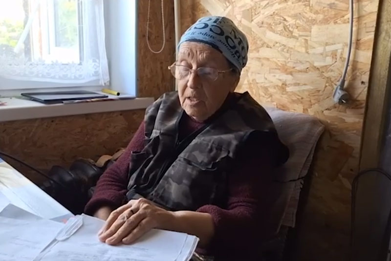 Стыд и позор! Суд обязал 81-летнюю жительницу деревни пешком выносить мусор и платить за это | Мусорная компания пытается засудить 81-летнюю жительницу Воронежской области