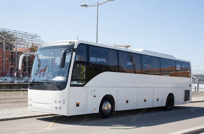 В Турции автобус упал с трассы в лесной овраг. Погибли два человека В Турции автобус упал с трассы в лесной овраг. Погибли два человека