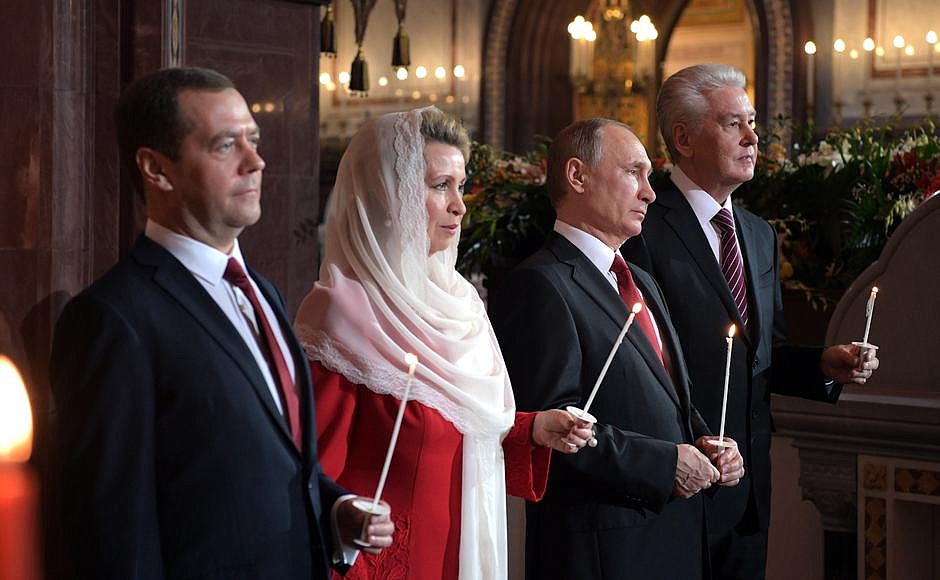 Путин поздравил православных христиан с праздником Пасхи