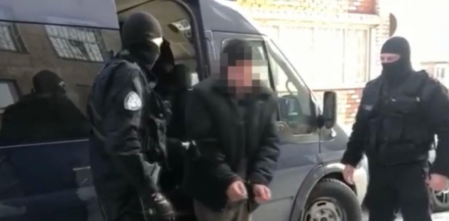 В Иркутской области арестован обвиняемый в убийстве малолетней девочки, совершенном в 2004 году В Иркутской области арестован обвиняемый в убийстве малолетней девочки, совершенном в 2004 году