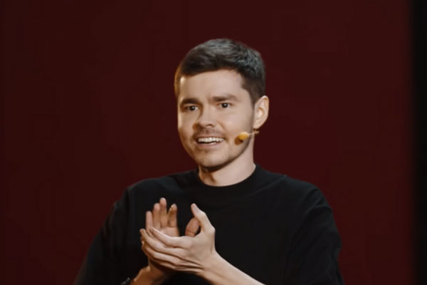 Суд в Москве наложил арест на счета и автомобиль бизнес-тренера Аяза Шабутдинова | Суд арестовал счета и машину известного блогера Аяза Шабутдинова Суд в Москве наложил арест на счета и автомобиль бизнес-тренера Аяза Шабутдинова | Суд арестовал счета и машину известного блогера Аяза Шабутдинова