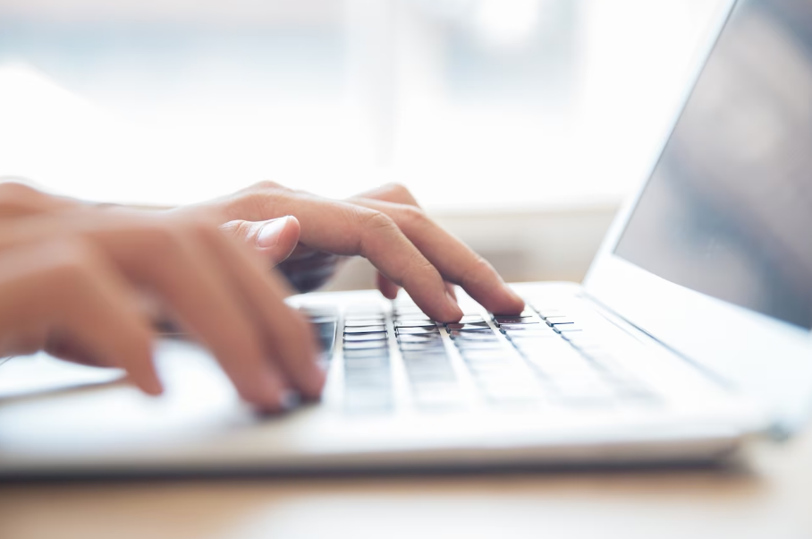 «Яндекс» перевел сотрудников на гибридный режим работы «Яндекс» перевел сотрудников на гибридный режим работы