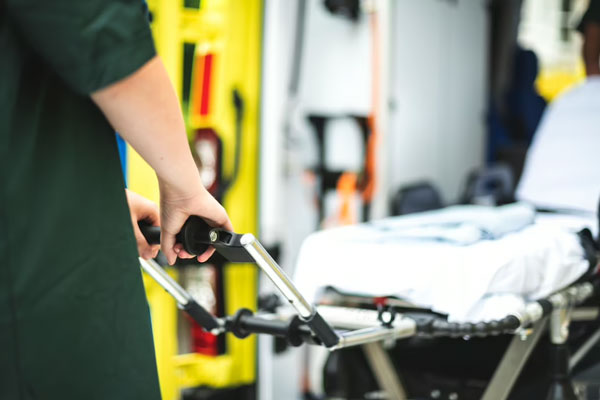 Трагедия на трассе в Калмыкии: микроавтобус врезался в фуру и унес семь жизней | Семь человек погибли в ДТП с микроавтобусом и фурой в Калмыкии Трагедия на трассе в Калмыкии: микроавтобус врезался в фуру и унес семь жизней | Семь человек погибли в ДТП с микроавтобусом и фурой в Калмыкии