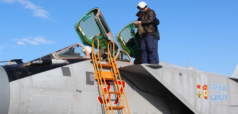 Истребитель-перехватчик получил имя героя войны в Красноярском крае