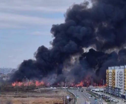В Самаре 300 человек эвакуировали из-за пожара около детского сада | В Самаре эвакуировали детский сад из-за крупного пожара В Самаре 300 человек эвакуировали из-за пожара около детского сада | В Самаре эвакуировали детский сад из-за крупного пожара