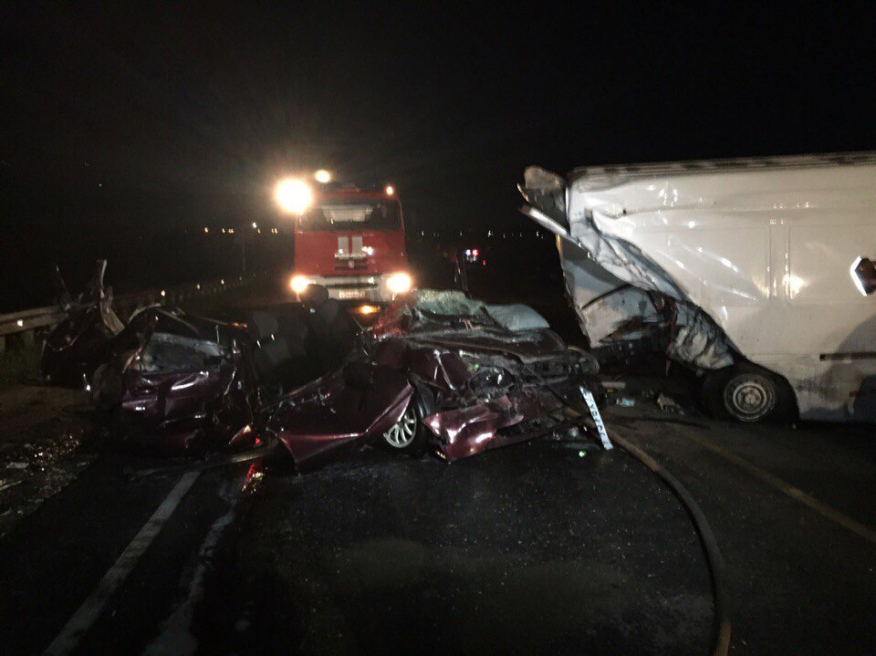 Под Ульяновском столкнулись шесть машин: один человек погиб Под Ульяновском столкнулись шесть машин: один человек погиб