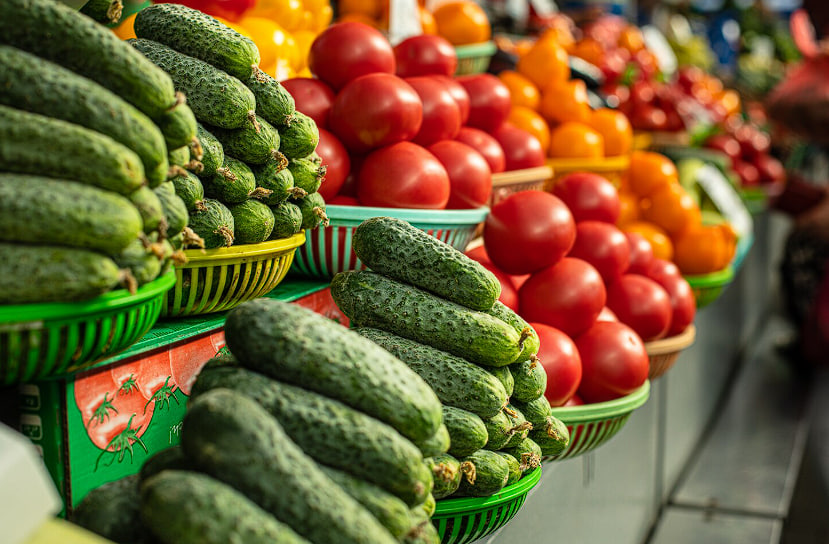 Огурцы дешевеют, помидоры дорожают: что происходит с ценами на овощи и другие продукты в РФ | Динамика цен на продукты: овощи, яйца, мясо в марте 2026 Огурцы дешевеют, помидоры дорожают: что происходит с ценами на овощи и другие продукты в РФ | Динамика цен на продукты: овощи, яйца, мясо в марте 2026