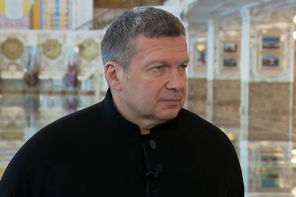 Оскорблённые белгородцы предложили Соловьёву приехать без бронежилета | Телеведущий Соловьёв назвал «мерзкой истерикой» жалобы белгородцев на обстрелы