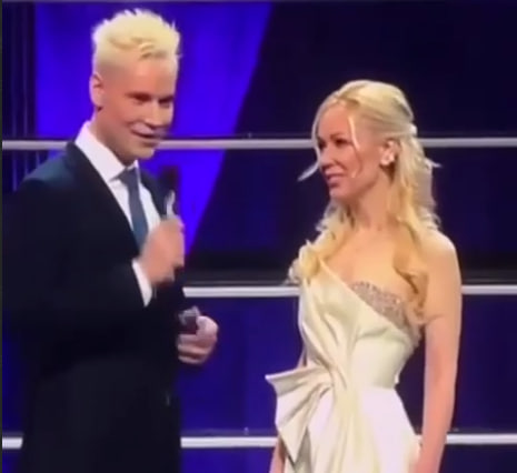 "Без ладошек": SHAMAN и Мизулина поцеловались на сцене и объявили об отношениях | Певец SHAMAN официально объявил об отношениях с Екатериной Мизулиной