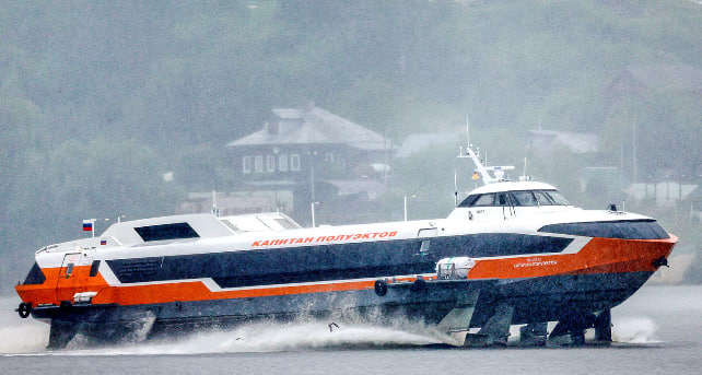 Теплоход "Метеор" украсит новые тысячные купюры Теплоход "Метеор" украсит новые тысячные купюры