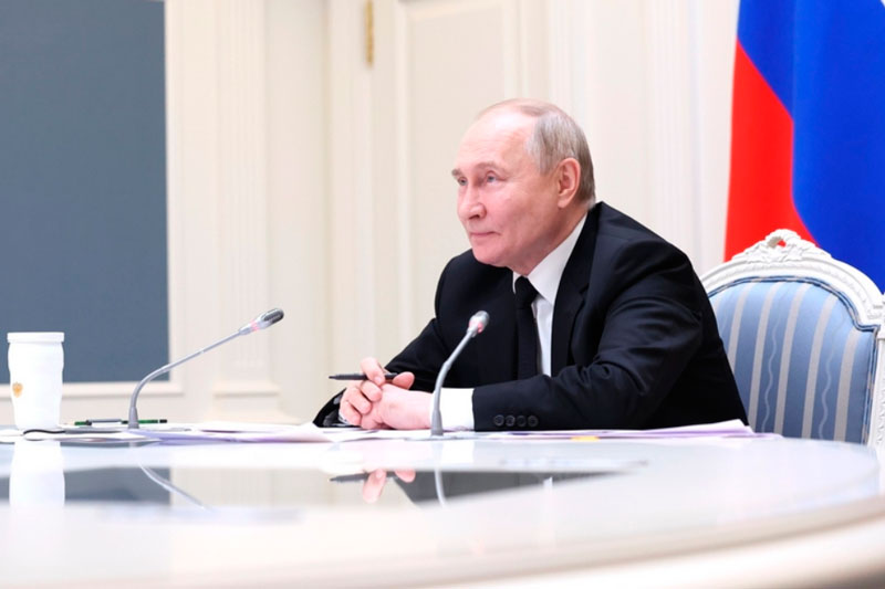 Путин поручил ввести льготы для многодетных отцов | Путин поручил ввести льготы для многодетных отцов и учет стажа за детей Путин поручил ввести льготы для многодетных отцов | Путин поручил ввести льготы для многодетных отцов и учет стажа за детей