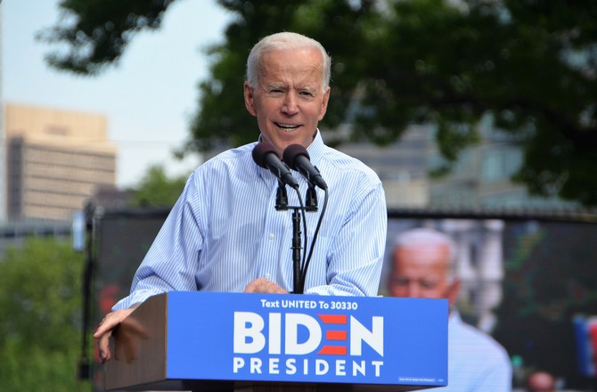 Байден официально заявил, что будет выдвигаться на второй срок в 2024 году Байден официально заявил, что будет выдвигаться на второй срок в 2024 году