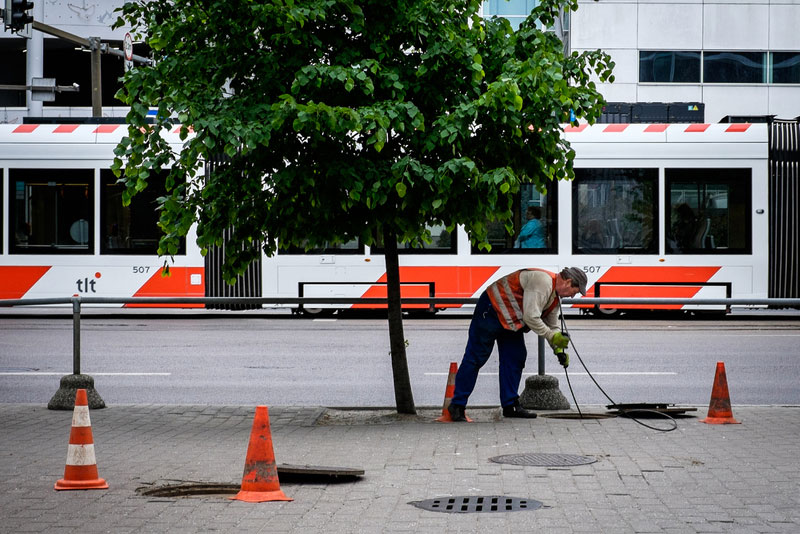 Неизвестные «слили» костюм героя «Слова пацана» в канализацию Волгограда | Из канализации Волгограда выловили костюм героя «Слова пацана» Неизвестные «слили» костюм героя «Слова пацана» в канализацию Волгограда | Из канализации Волгограда выловили костюм героя «Слова пацана»