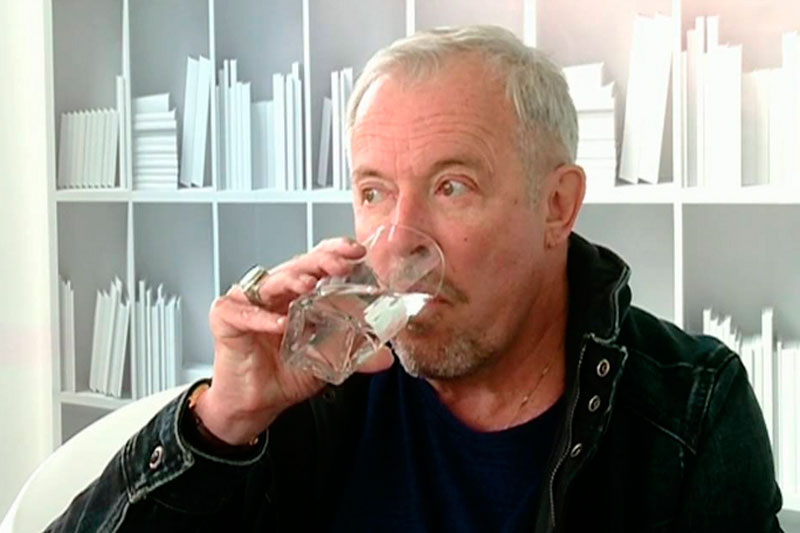 Уехавший из России Макаревич начал распродавать имущество в Израиле | SHOT: музыкант Макаревич начал распродавать имущество в Израиле Уехавший из России Макаревич начал распродавать имущество в Израиле | SHOT: музыкант Макаревич начал распродавать имущество в Израиле