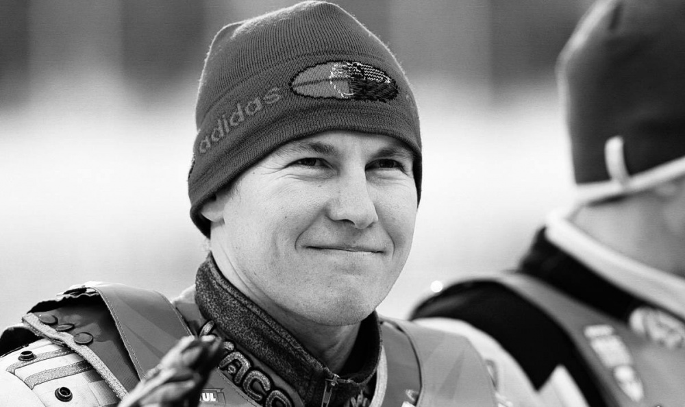 Трагедия в Башкирии: погиб легендарный мотогонщик Николай Красников | Чемпион мира по мотогонкам Николай Красников погиб в ДТП в Башкирии