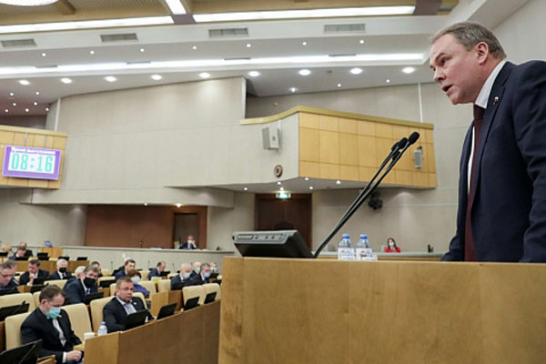 В Госдуме хотят запретить называть мальчиков женскими именами, а девочек — мужскими