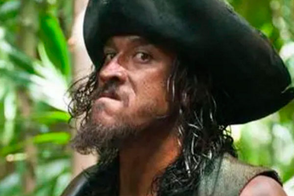 Актёр из «Пиратов Карибского моря» Перри погиб в результате нападения акулы | Звезда «Пиратов Карибского моря» погиб из-за нападения акулы Актёр из «Пиратов Карибского моря» Перри погиб в результате нападения акулы | Звезда «Пиратов Карибского моря» погиб из-за нападения акулы