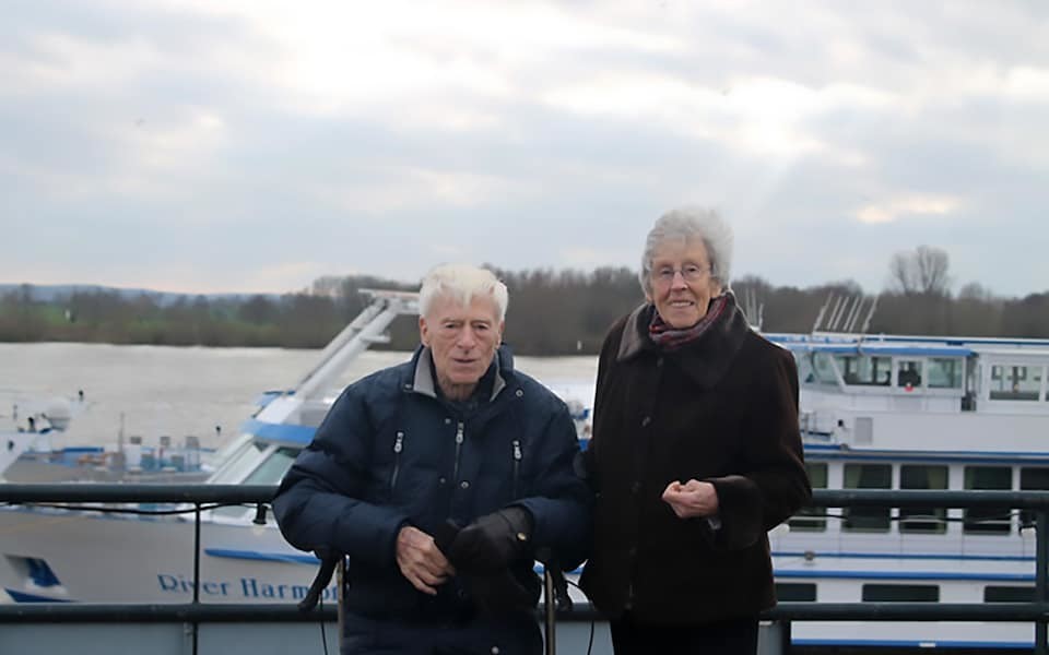 В Голландии прожившие 65 лет вместе супруги умерли в один день, держась за руки В Голландии прожившие 65 лет вместе супруги умерли в один день, держась за руки