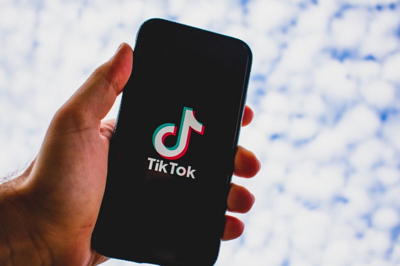 TikTok удалил уже более тысячи материалов, запрещенных в России | TikTok удалил более тысячи запрещенных видеороликов TikTok удалил уже более тысячи материалов, запрещенных в России | TikTok удалил более тысячи запрещенных видеороликов