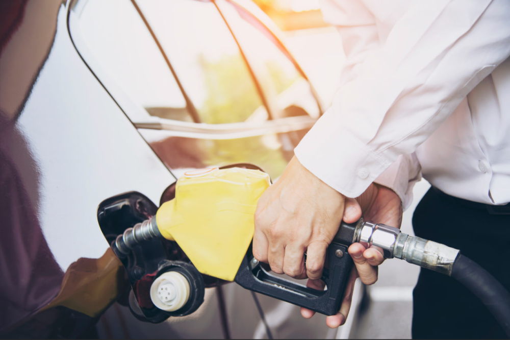 Цены на бензин заморозят: Новак дал срок до 1 мая — заправки не поднимут стоимость топлива, водители сэкономят тысячи рублей Цены на бензин заморозят: Новак дал срок до 1 мая — заправки не поднимут стоимость топлива, водители сэкономят тысячи рублей