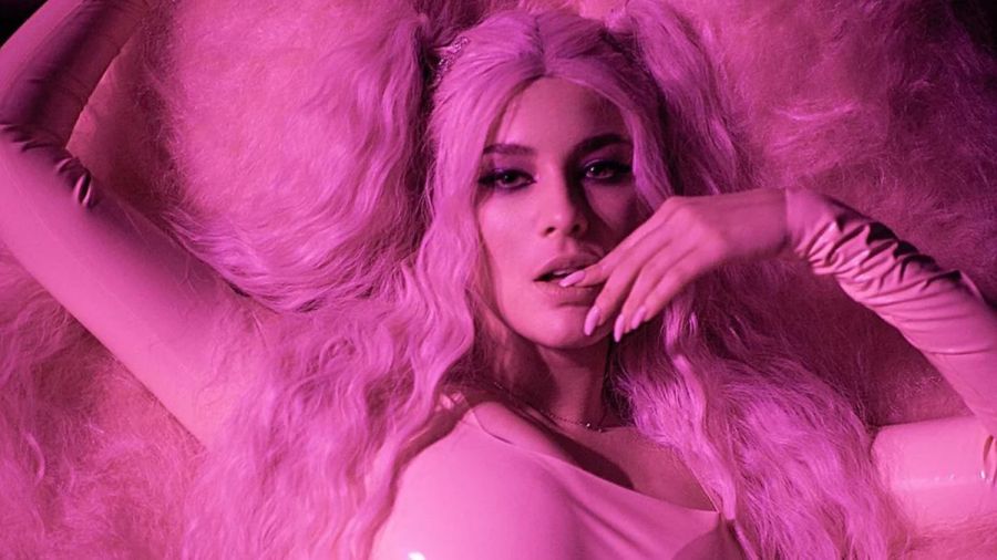 Певица Maruv повергла всех в шок вульгарным клипом