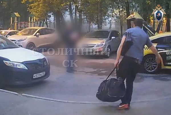 Россиянин разбросал по Москве сумки с расчленённым телом знакомого | В Москве задержали расчленившего своего знакомого мужчину Россиянин разбросал по Москве сумки с расчленённым телом знакомого | В Москве задержали расчленившего своего знакомого мужчину