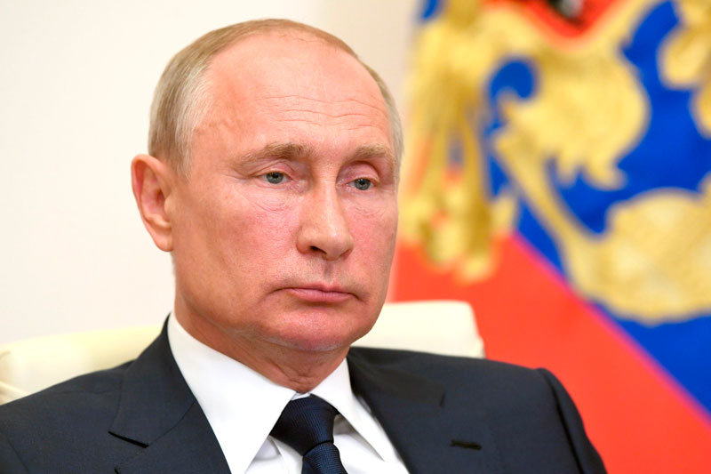 Путин потребовал разобраться с выплатами медикам из-за коронавируса Путин потребовал разобраться с выплатами медикам из-за коронавируса