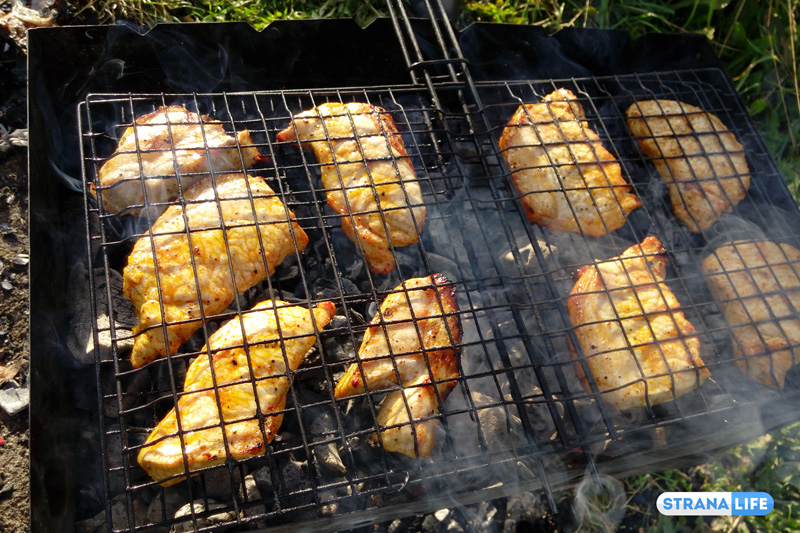 Серьезный пожар на Москве-реке спровоцировал шашлык Серьезный пожар на Москве-реке спровоцировал шашлык