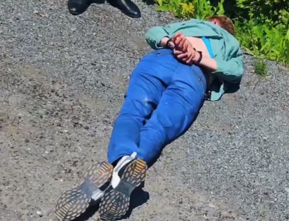 Стреляли по машине: во Владивостоке полицейские устроили погоню за пьяной автоледи без прав | Во Владивостоке погоня за пьяной автомобилисткой закончилась выстрелами Стреляли по машине: во Владивостоке полицейские устроили погоню за пьяной автоледи без прав | Во Владивостоке погоня за пьяной автомобилисткой закончилась выстрелами