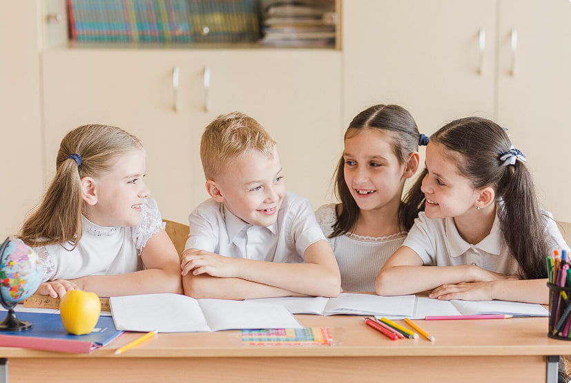 Минпросвещения планирует увеличить долю младшеклассников на продлёнке до 17,6 % | В РФ расширят сеть групп продлённого дня для младших классов