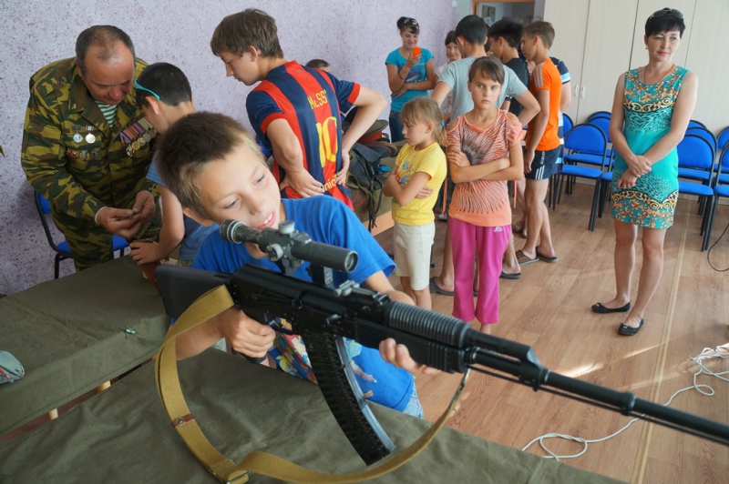 Ветераны МВД провели «Уроки мужества» в детских оздоровительных лагерях Иркутской области и Красноярского края