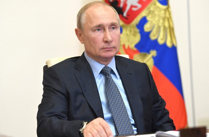 Путин призвал пресекать попытки активизировать в России «мразь» Путин призвал пресекать попытки активизировать в России «мразь»