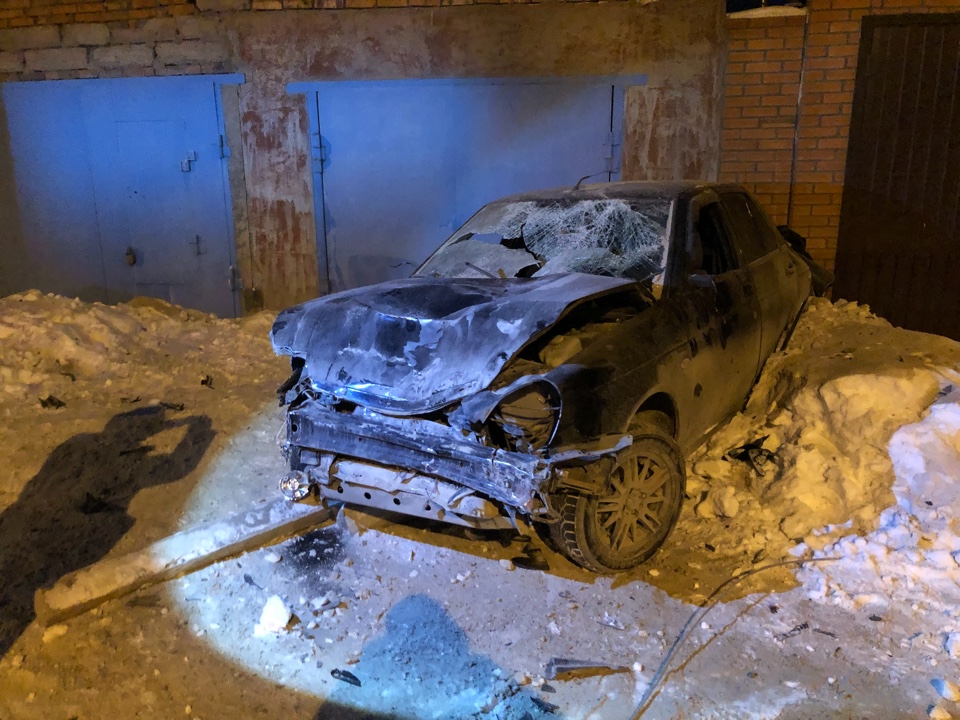 В Омске ищут водителя «Лады», сбившем насмерть мужчину и мальчика В Омске ищут водителя «Лады», сбившем насмерть мужчину и мальчика