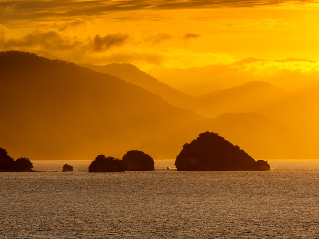 КНДР запустила 8 ракет малой дальности в сторону Японского моря