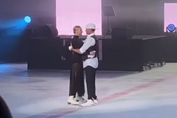 Фигурист Костомаров впервые после ампутации вышел на лед на протезах. Видео