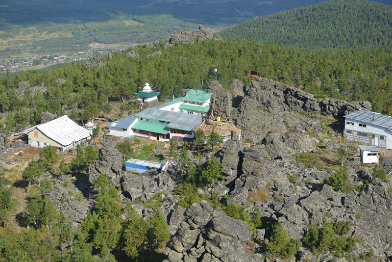 На горе Качканар на Среднем Урале снесут буддистский монастырь На горе Качканар на Среднем Урале снесут буддистский монастырь