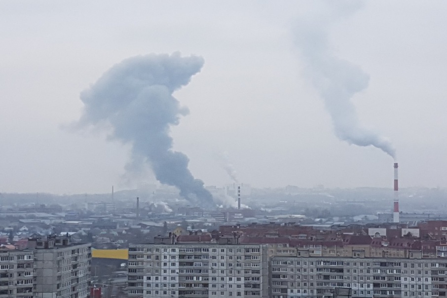 В Уфе загорелся бумажный склад В Уфе загорелся бумажный склад