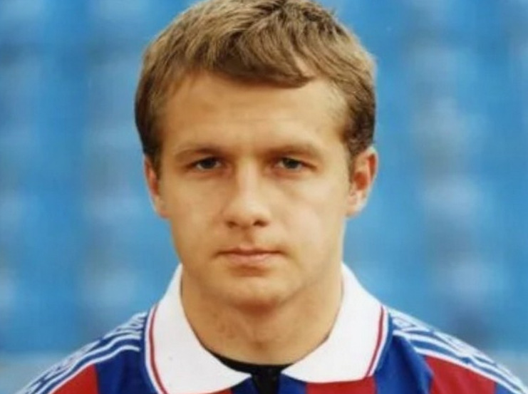 Остановилось сердце: умер бывший футболист "Шинника" и ЦСКА Артем Енин | Экс-футболист "Шинника" и ЦСКА Артем Енин умер от остановки сердца