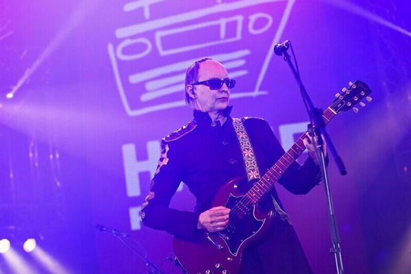 Группа «Пикник» не может связаться с одним из участников после теракта | Один из артистов группы «Пикник» не выходит на связь Группа «Пикник» не может связаться с одним из участников после теракта | Один из артистов группы «Пикник» не выходит на связь