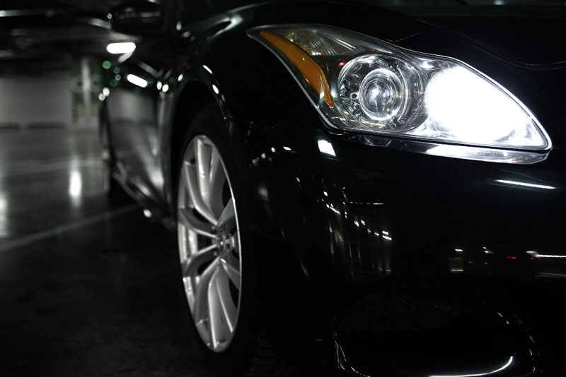 В Москве обнаружили вторую подозрительную машину за день | Полиция проверяет BMW с подозрительным свертком в Москве